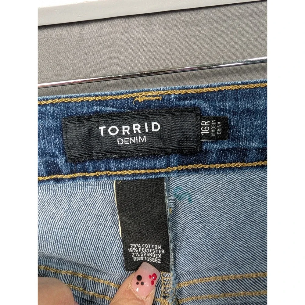 Torrid Denim Jeans Womens 16R Blue Skinny Leg Stretch Medium Wash
